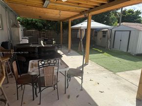 580 NW 185th St, Miami Gardens FL 33169