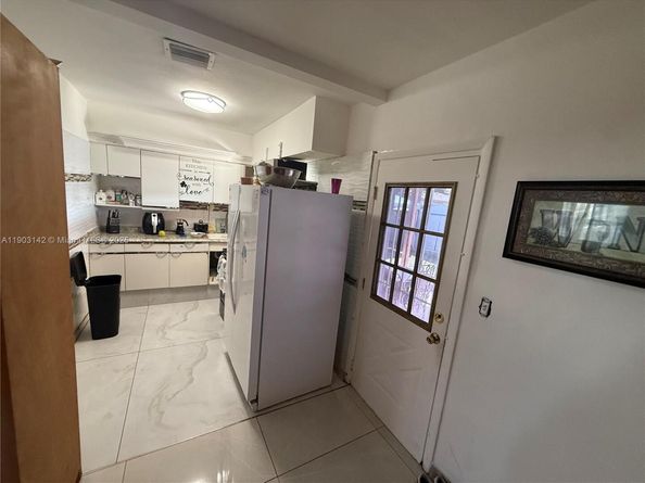 580 NW 185th St, Miami Gardens FL 33169