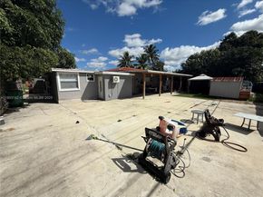 580 NW 185th St, Miami Gardens FL 33169