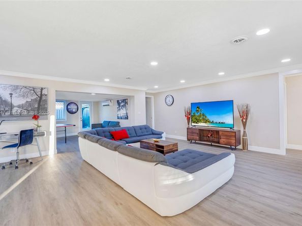 5740 NE 19th Ave, Fort Lauderdale FL 33308