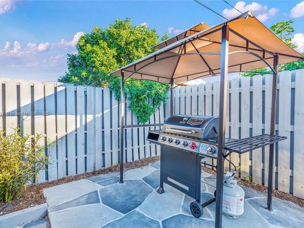5740 NE 19th Ave, Fort Lauderdale FL 33308