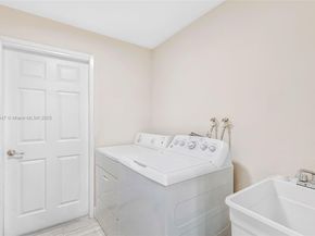 5740 NE 19th Ave, Fort Lauderdale FL 33308
