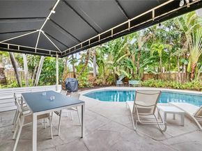 4761 NE 18th Ave, Oakland Park FL 33334