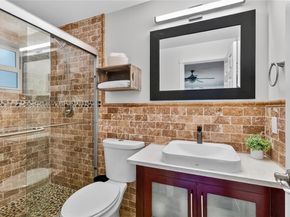 4761 NE 18th Ave, Oakland Park FL 33334