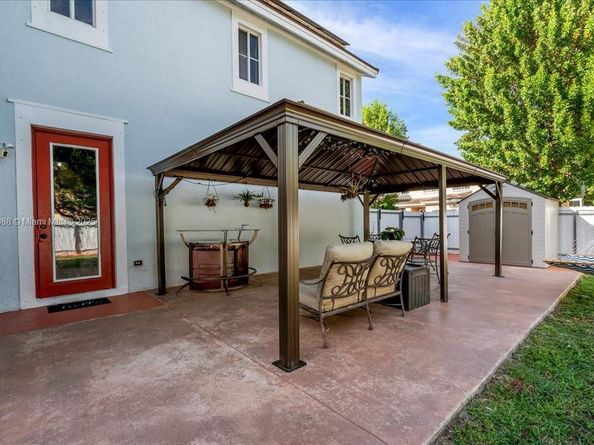 14027 SW 274th Ter, Homestead FL 33032