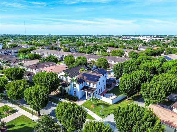 14027 SW 274th Ter, Homestead FL 33032