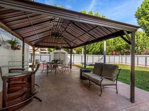 14027 SW 274th Ter, Homestead FL 33032