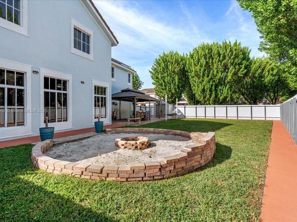 14027 SW 274th Ter, Homestead FL 33032