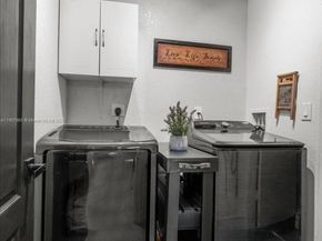 14027 SW 274th Ter, Homestead FL 33032