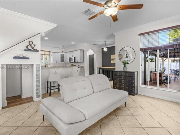 14027 SW 274th Ter, Homestead FL 33032