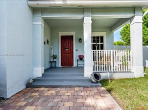 14027 SW 274th Ter, Homestead FL 33032