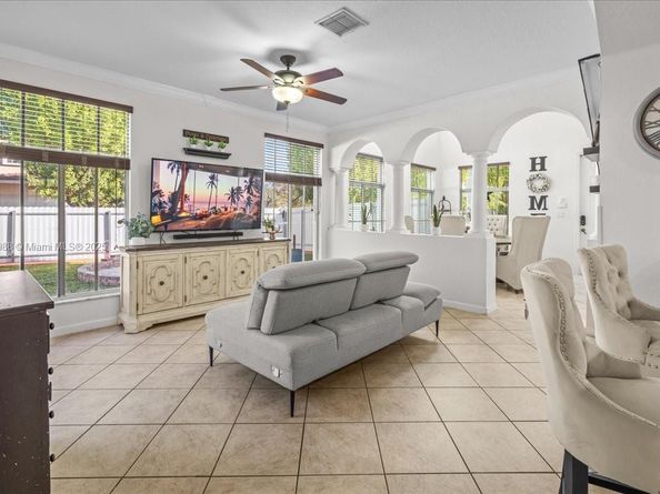 14027 SW 274th Ter, Homestead FL 33032