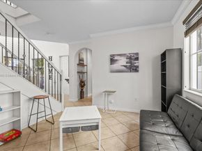 14027 SW 274th Ter, Homestead FL 33032