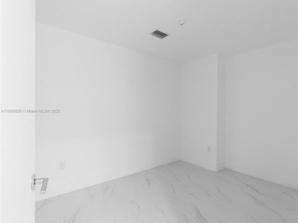 700 NE 24th St 3606, Miami FL 33137