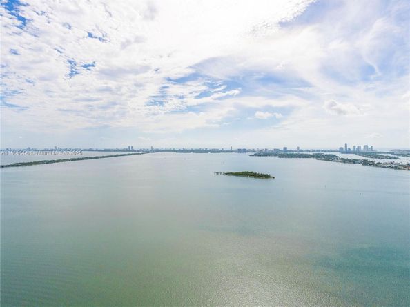 700 NE 24th St 3606, Miami FL 33137