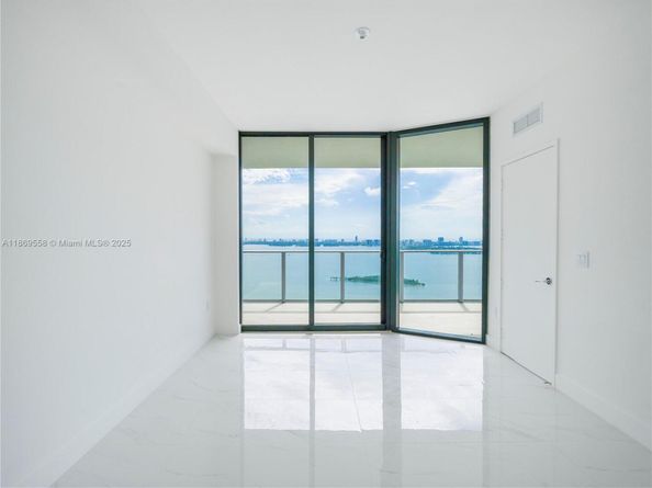 700 NE 24th St 3606, Miami FL 33137