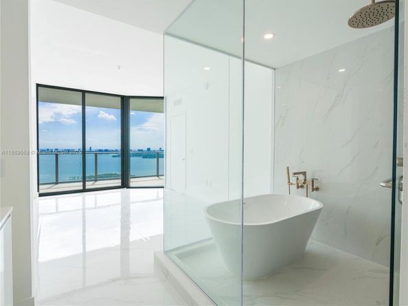 700 NE 24th St 3606, Miami FL 33137