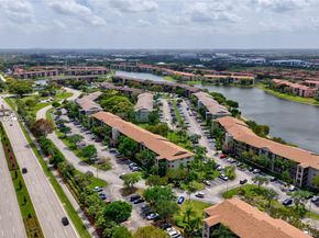 700 SW 137th Ave 215H, Pembroke Pines FL 33027