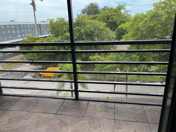 13500 NE 3rd Ct 402, North Miami FL 33161