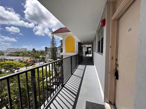 12590 NE 16th Ave 608, North Miami FL 33161