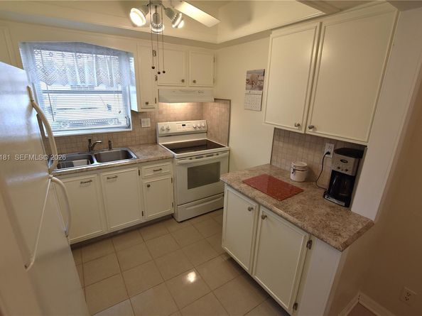 2832 W Crosley Dr C, West Palm Beach FL 33415