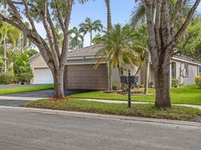 4052 Pine Ridge Ln, Weston FL 33331