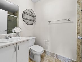6968 SW 39th St F204, Davie FL 33314