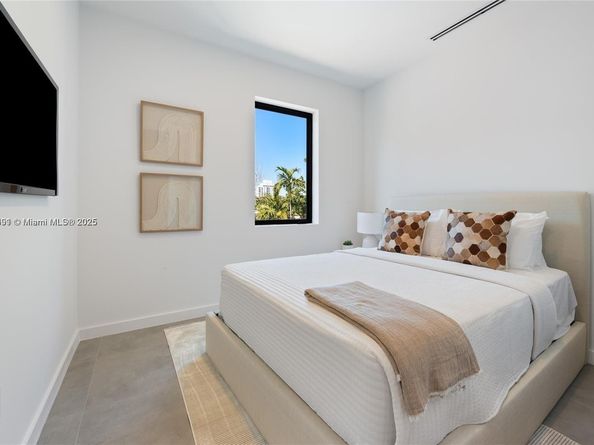 1533 SW 22nd Terrace, Miami FL 33145