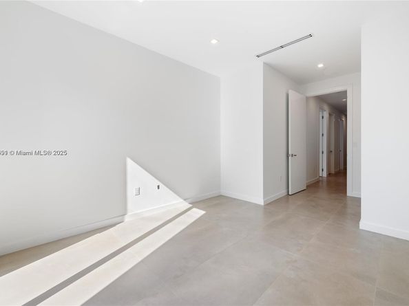 1533 SW 22nd Terrace, Miami FL 33145