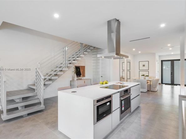 1533 SW 22nd Terrace, Miami FL 33145