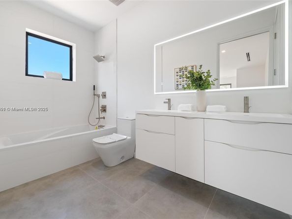 1533 SW 22nd Terrace, Miami FL 33145