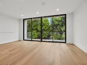 229 NW 42nd St, Miami FL 33127