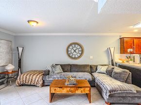 3331 Farragut St 8A, Hollywood FL 33021