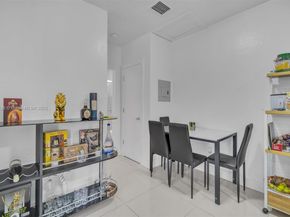1910 NW 31st St, Miami FL 33142