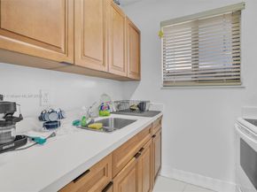1910 NW 31st St, Miami FL 33142