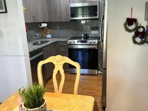 9030 SW 125th Ave E210, Miami FL 33186