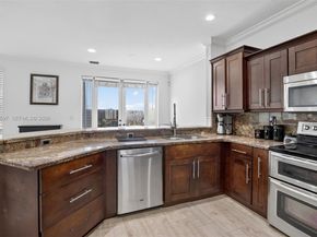 10614 SW 17th Pl, Davie FL 33324