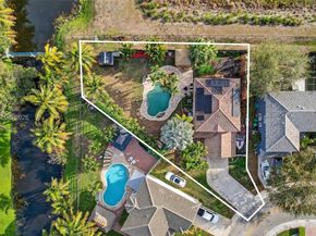 10614 SW 17th Pl, Davie FL 33324