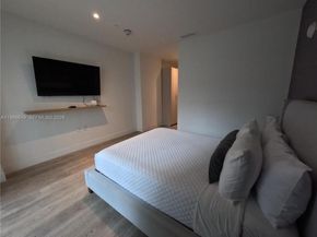 239 SW 9th St 508, Miami FL 33130