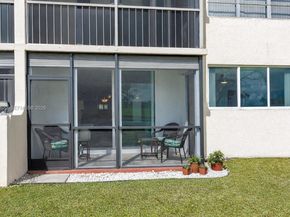 9320 S Hollybrook Lake Dr 108, Pembroke Pines FL 33025