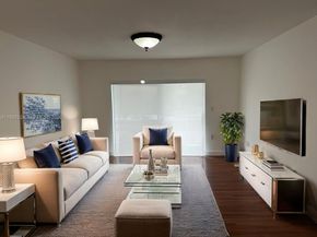 5400 SW 77 Court 2R, Miami FL 33155