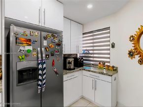 16624 Greens Edge Cir 75, Weston FL 33326