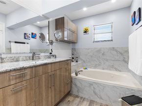 16624 Greens Edge Cir 75, Weston FL 33326