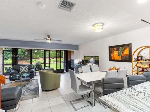 16624 Greens Edge Cir 75, Weston FL 33326