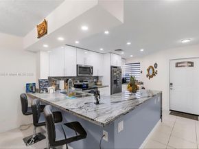 16624 Greens Edge Cir 75, Weston FL 33326