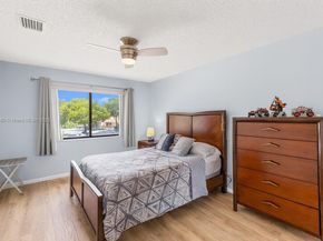16624 Greens Edge Cir 75, Weston FL 33326