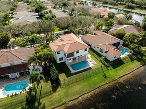 2763 Oakbrook Dr, Weston FL 33332