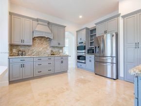 2763 Oakbrook Dr, Weston FL 33332