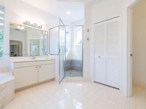 2763 Oakbrook Dr, Weston FL 33332