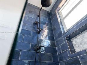 2763 Oakbrook Dr, Weston FL 33332